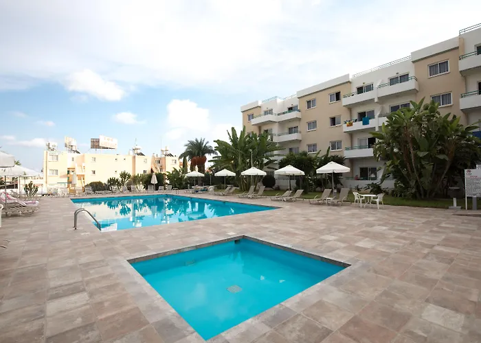 Debbiexenia Hotel Apartments