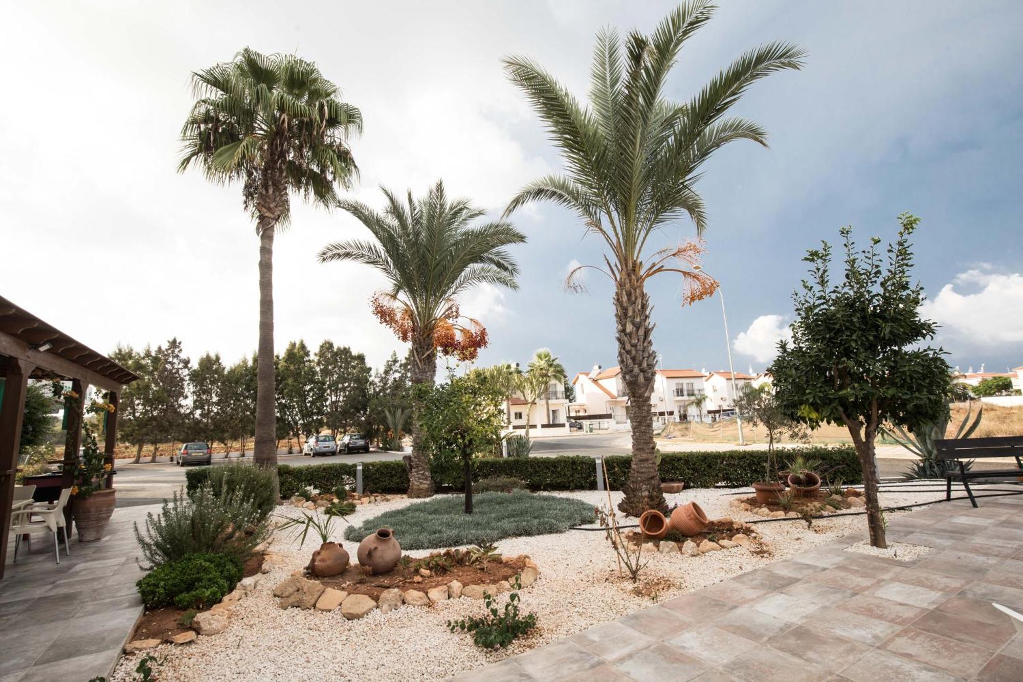 Debbiexenia Hotel de apartamente Paralimni