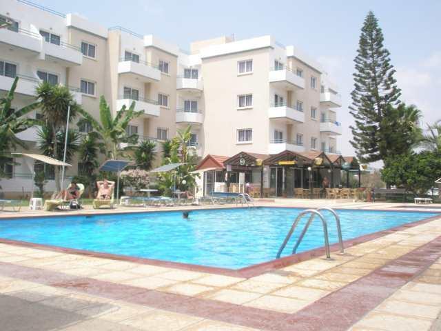 Debbiexenia Aparthotel Paralimni