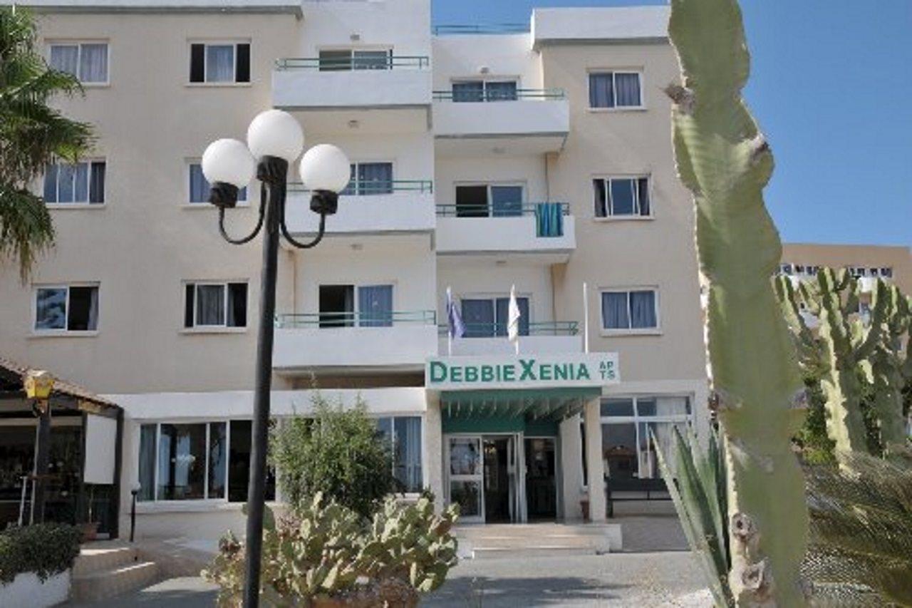 Debbiexenia Paralimni