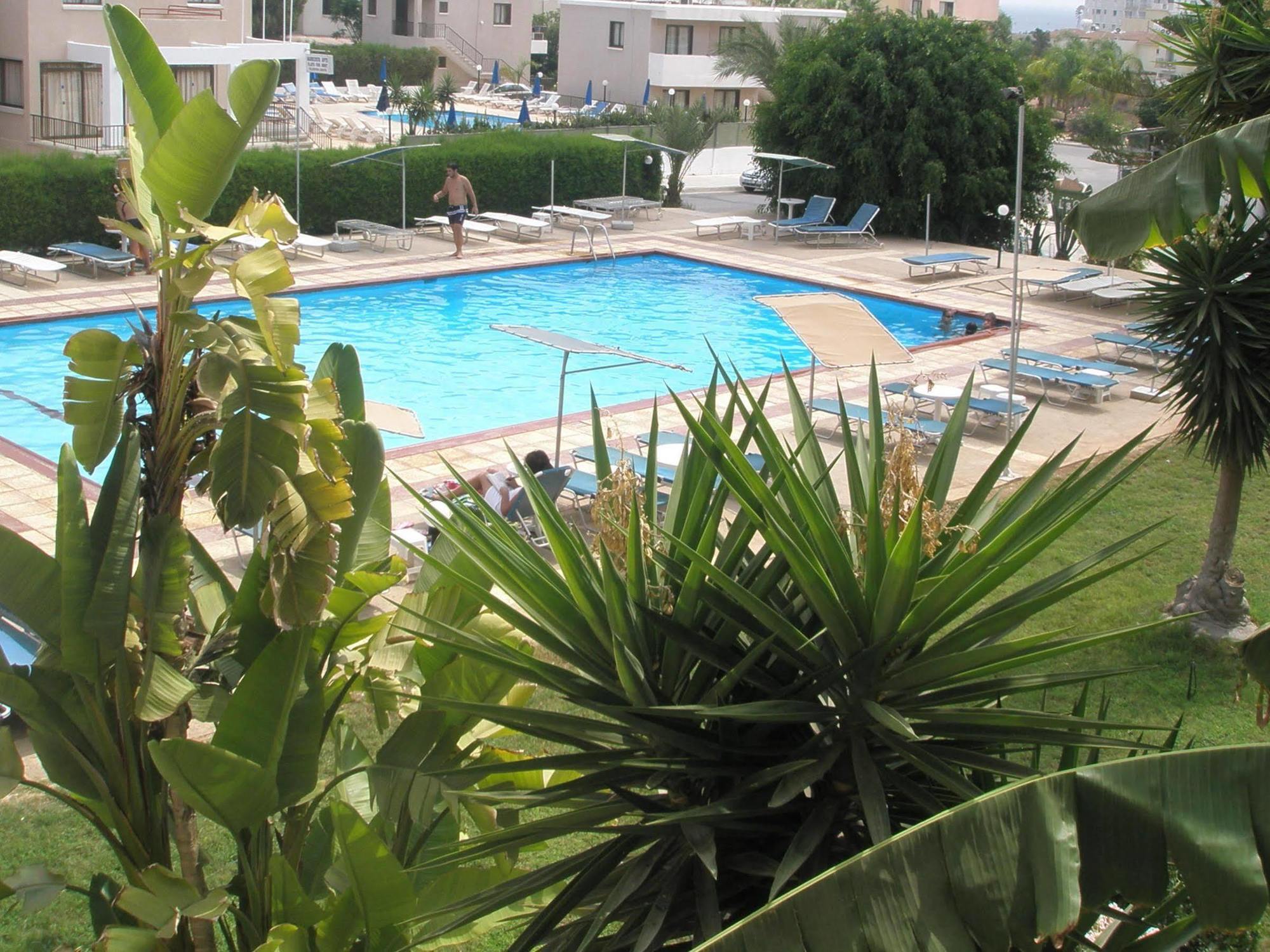 Hotel de apartamente Debbiexenia