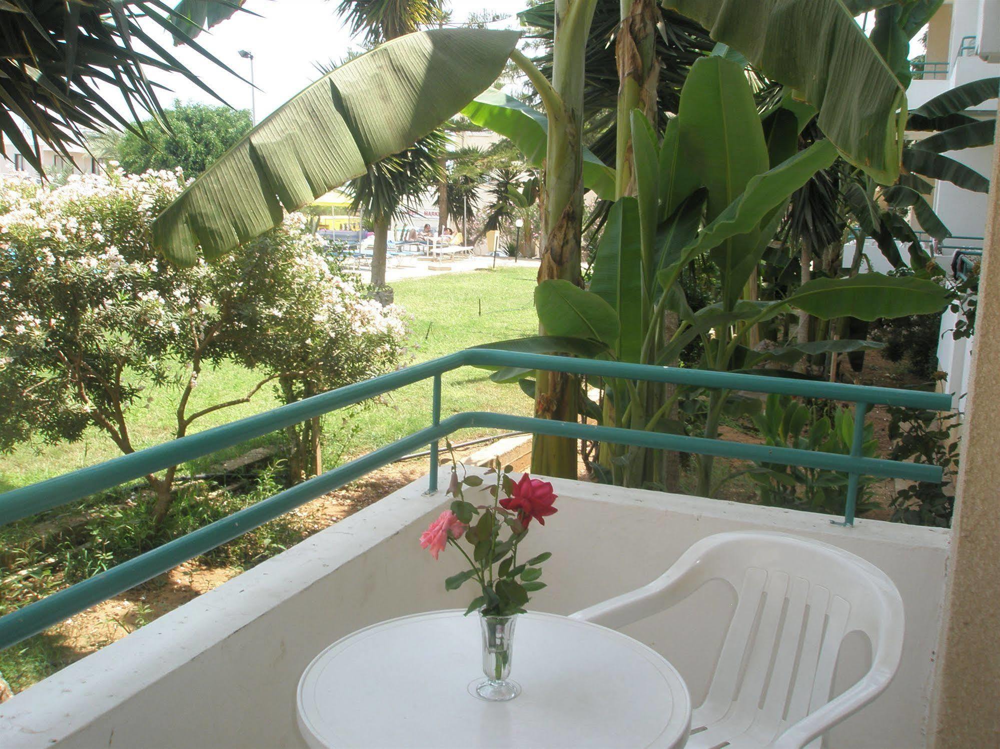 Hotel de apartamente Debbiexenia Paralimni