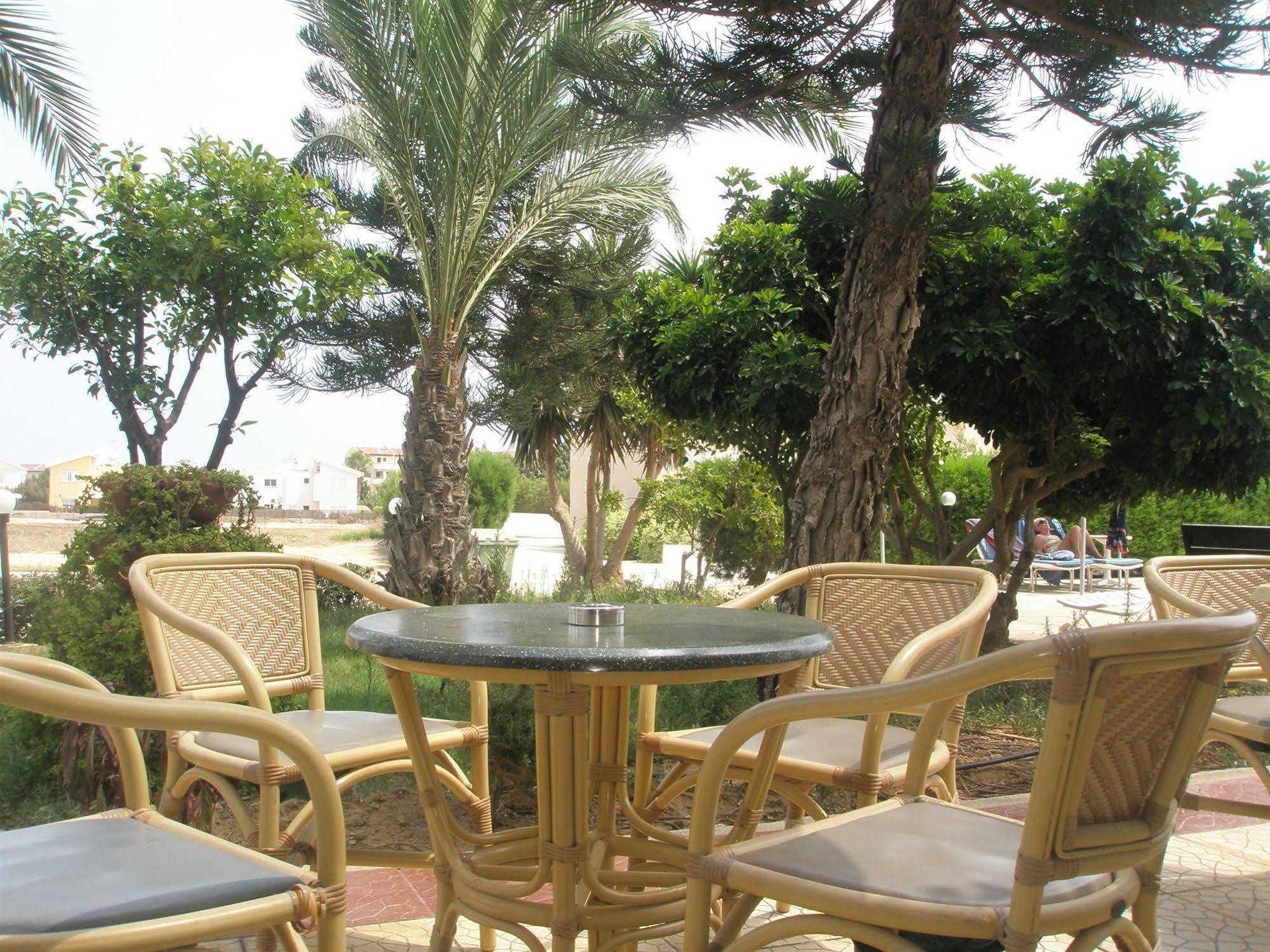 Apart Otel Debbiexenia