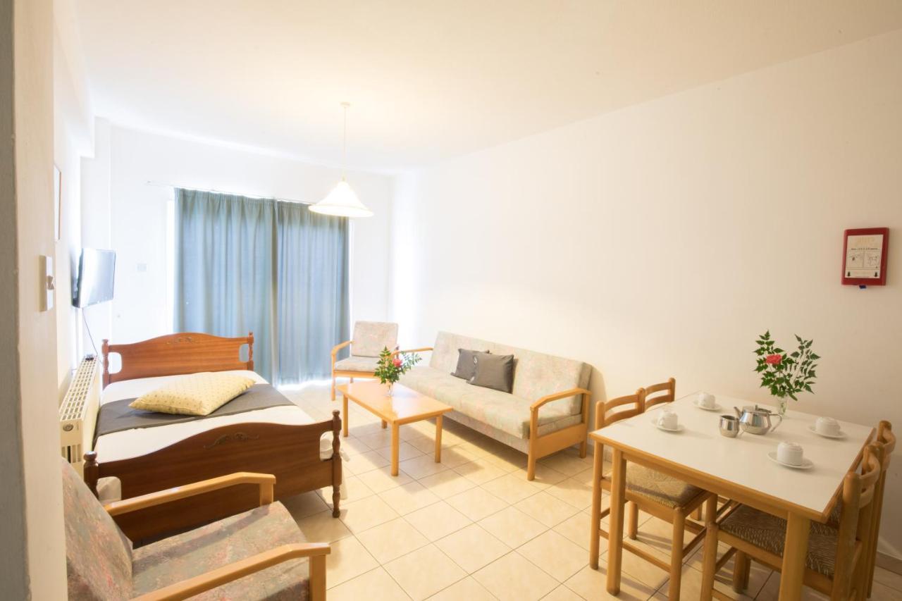 Debbiexenia Hotel de apartamente Paralimni